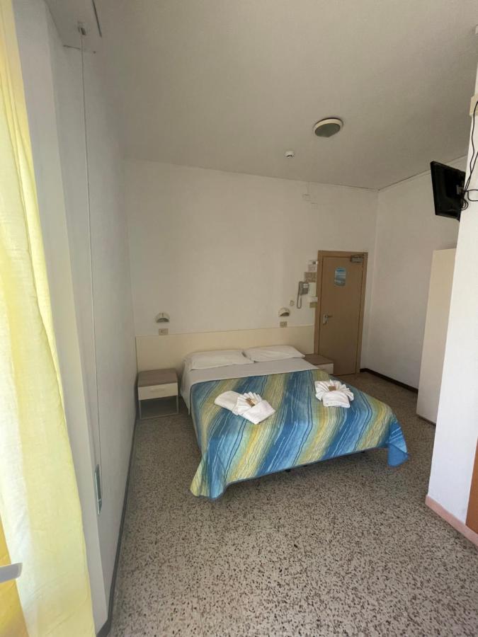 Hotel Moroni Rimini Zewnętrze zdjęcie